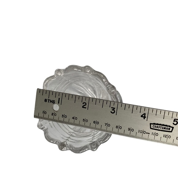 Antique EAPG Bryce “Paris” vase with vertical panels and zipper cross 6.5”. - Picture 5 of 6